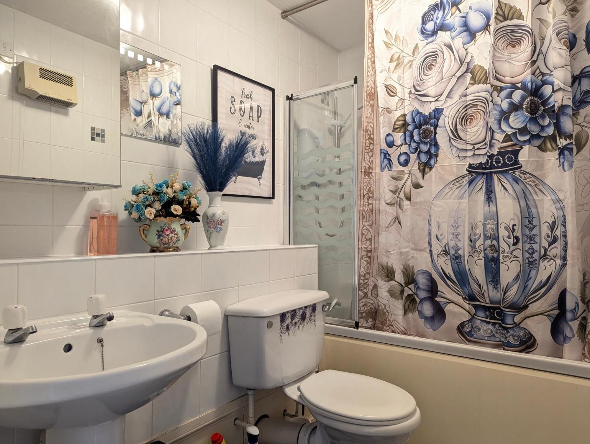 City Centre Vintage Theme Guest Rooms Free Parkin ลิเวอร์พูล ภายนอก รูปภาพ